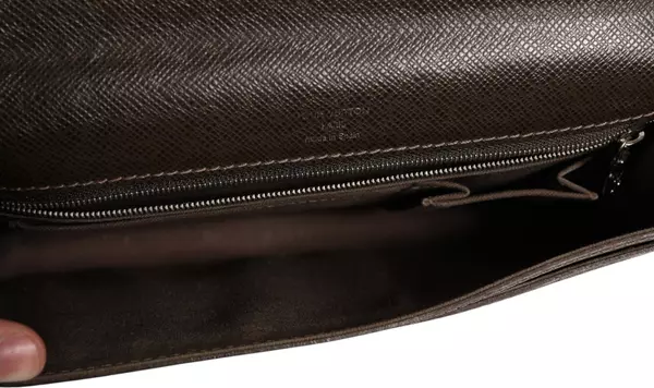 Louis Vuitton  Belaia Clutch Taiga Leather thumbnail 7